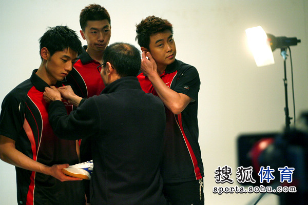 爱游戏娱乐-英格兰队翻盘日本队，张继科惊艳四座