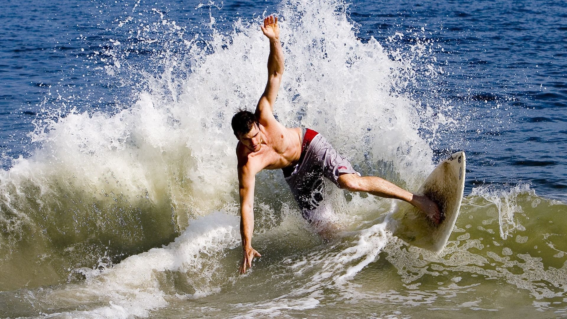 当格鲁吉亚梅西遇上德国战车，克瓦拉茨赫利亚的火焰能否点燃丹麦童话？
